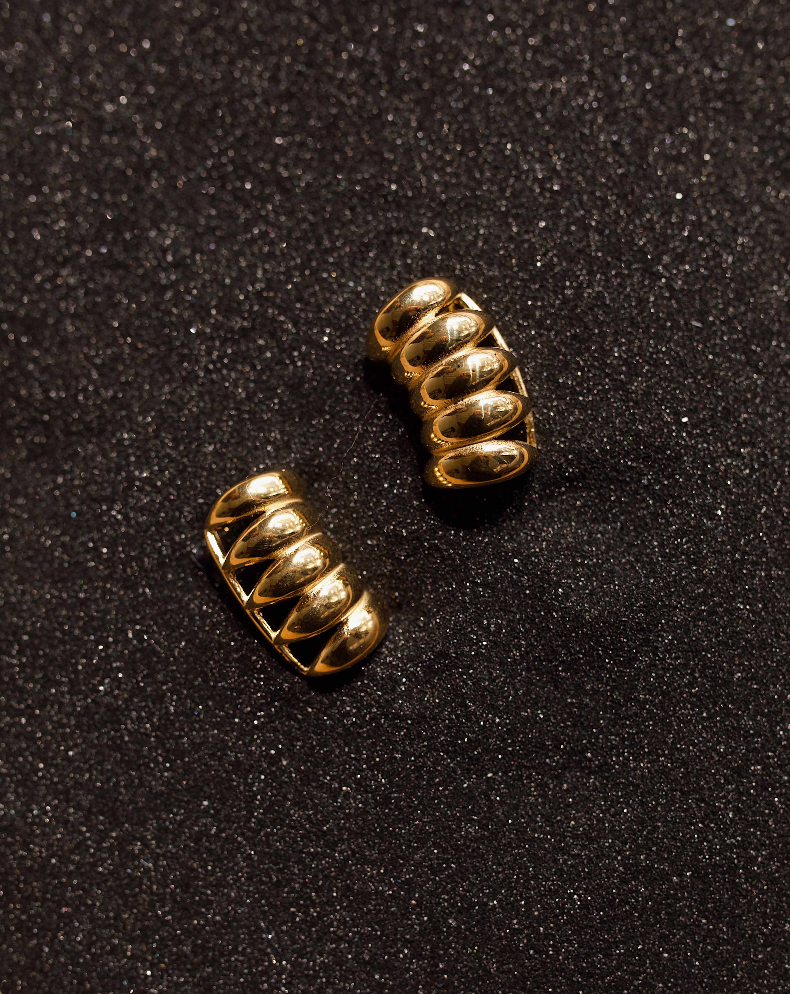 KAI Studs