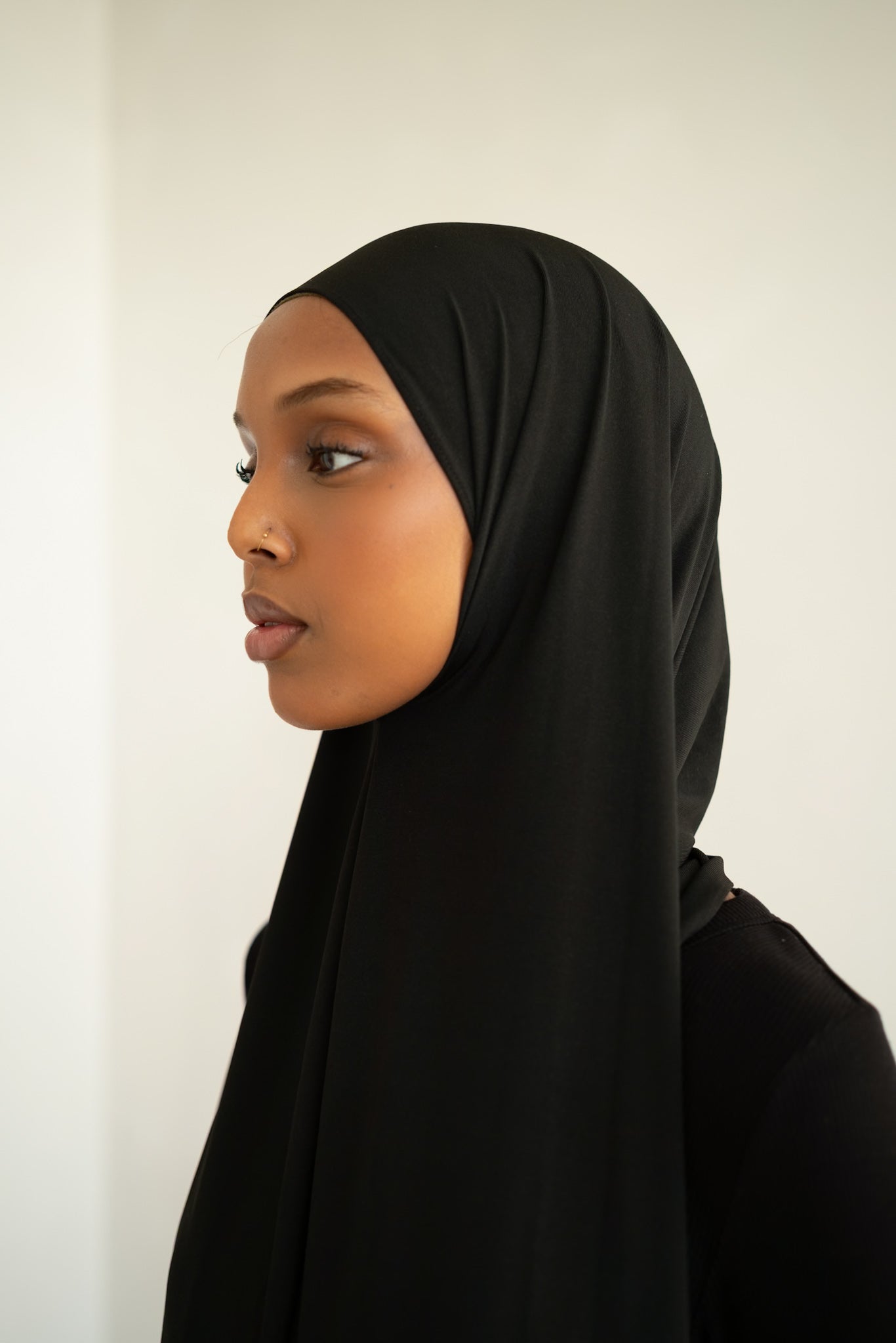 DEEP BLACK SMOOTH FLUID JERSEY HIJAB
