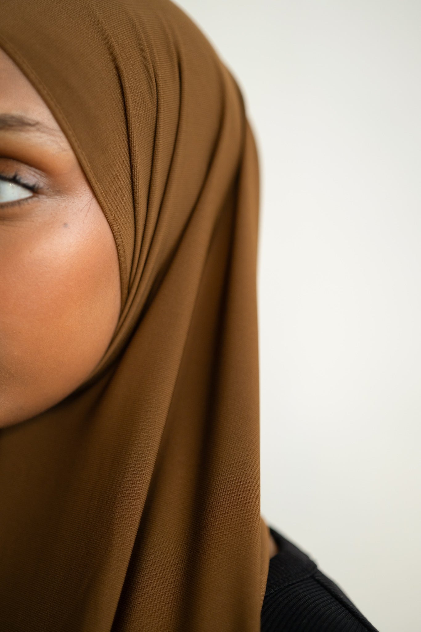 BURNT HONEY SMOOTH FLUID JERSEY HIJAB