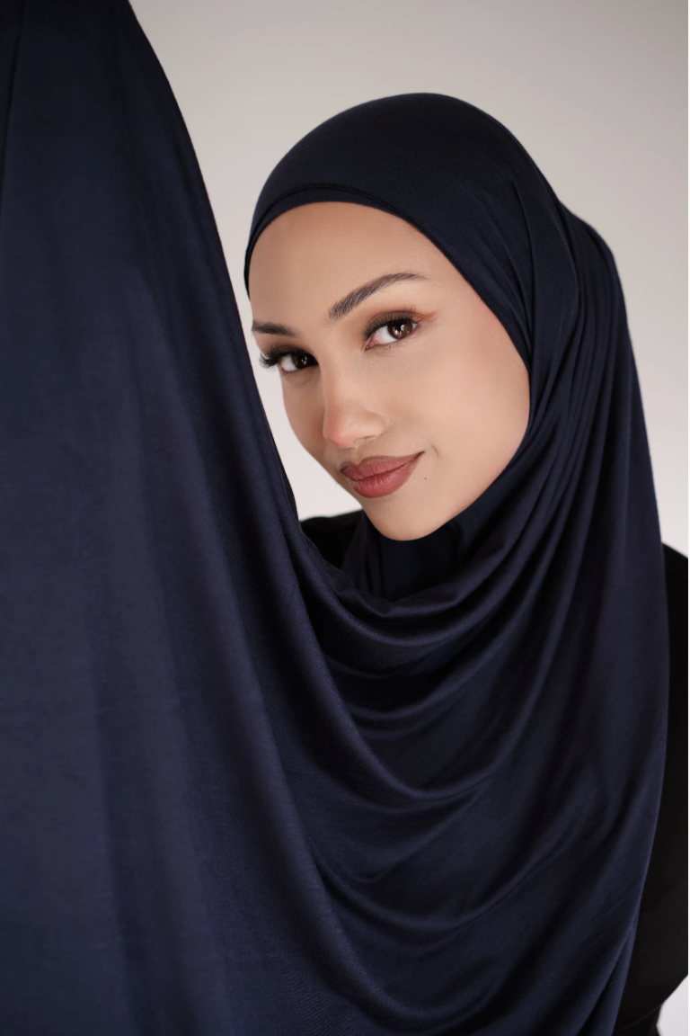 *NEW* Amara Navy Lite Premium Hijab