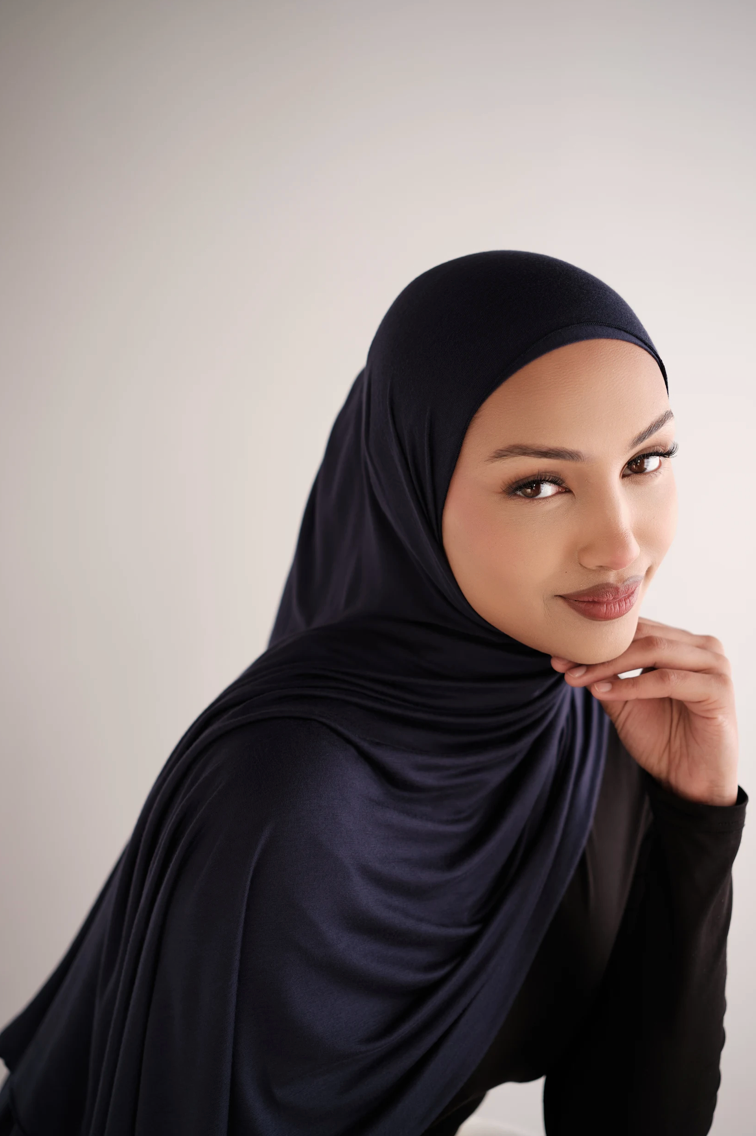 *NEW* Amara Navy Lite Premium Hijab