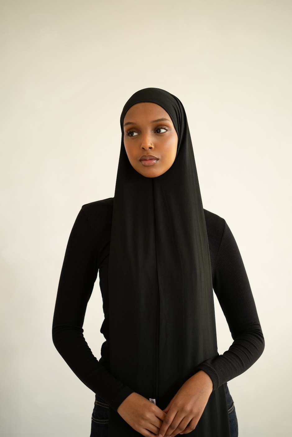 DEEP BLACK SMOOTH FLUID JERSEY HIJAB